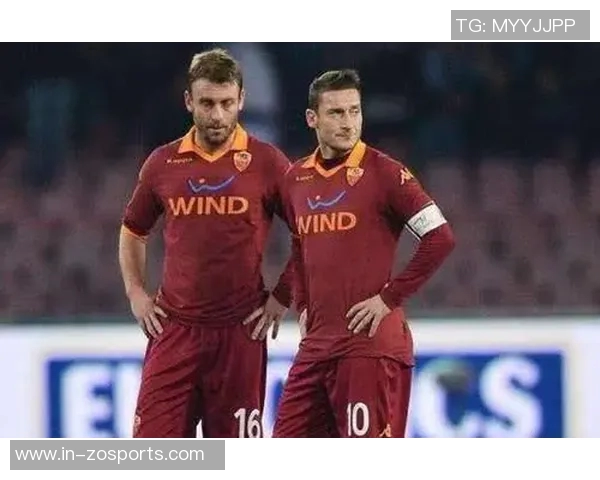 昔日罗马太太团重聚托蒂德罗西前妻携现任伴侣共享度假时光